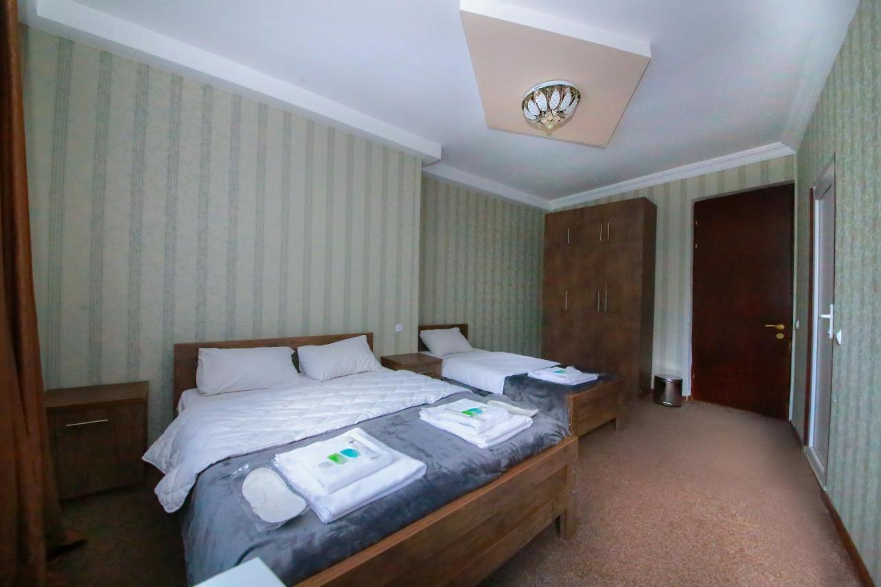 Royal Hotel ティビリシ エクステリア 写真
